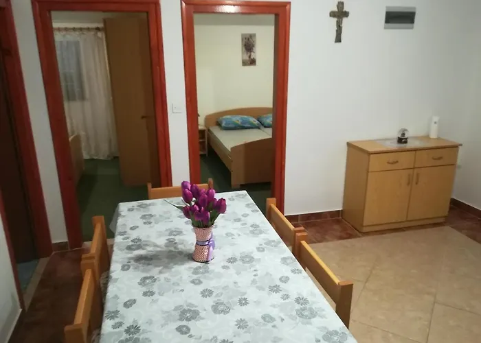 Borosa Apartment Vir
